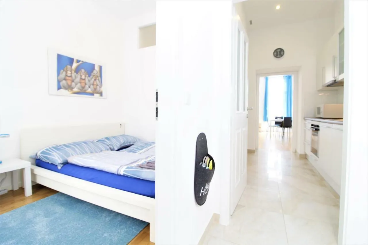 Marine: Newly Renovated 2Nd District Apartment Viena Austria