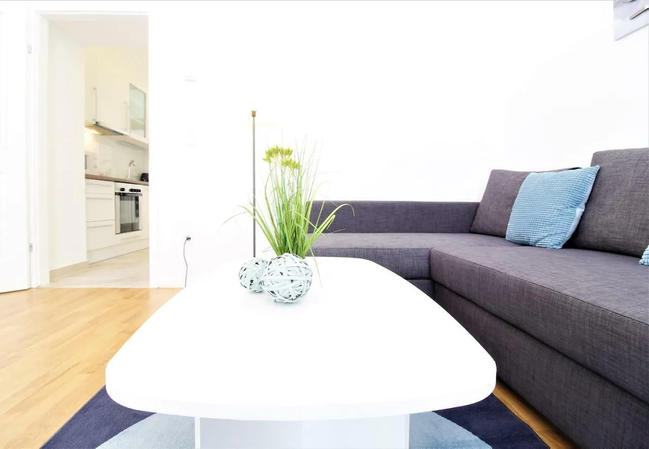 Marine: Newly Renovated 2Nd District Apartment Viena