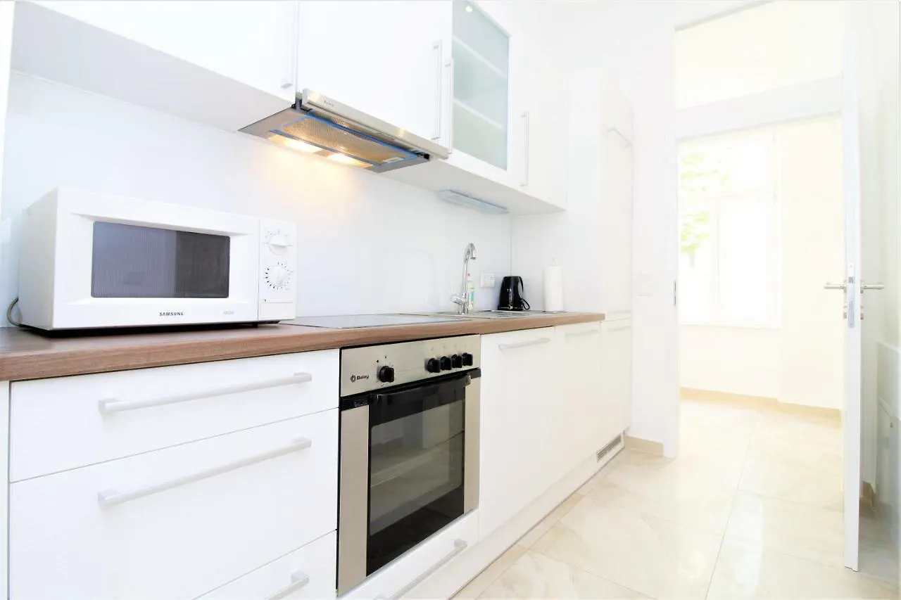 Marine: Newly Renovated 2Nd District Apartment Viena 0*,  Austria